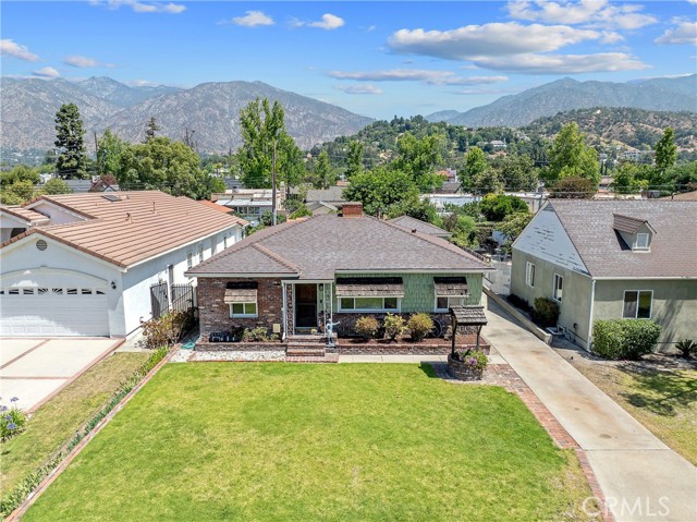 213 E Floral AVE