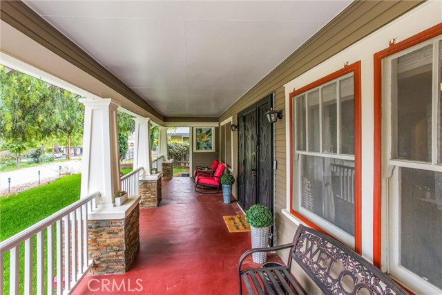 391 W Gilman Street, Banning CA: https://media.crmls.org/medias/f2473251-d49b-40e1-8a55-b2967393036c.jpg