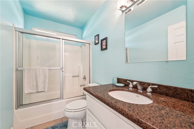 3622 Broken Twig Drive, Norco CA: https://media.crmls.org/medias/f247aaa5-17a1-44ca-83ab-c0d3d85a98e1.jpg