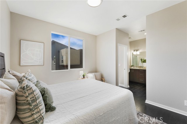 Detail Gallery Image 17 of 39 For 168 N Orange Ave, Brea,  CA 92821 - 3 Beds | 3/1 Baths