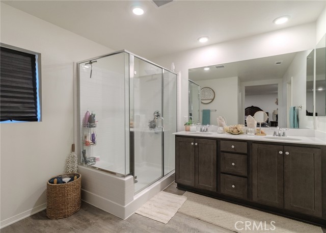 Detail Gallery Image 15 of 21 For 15451 San Francisco Ln, Victorville,  CA 92394 - 4 Beds | 3/1 Baths