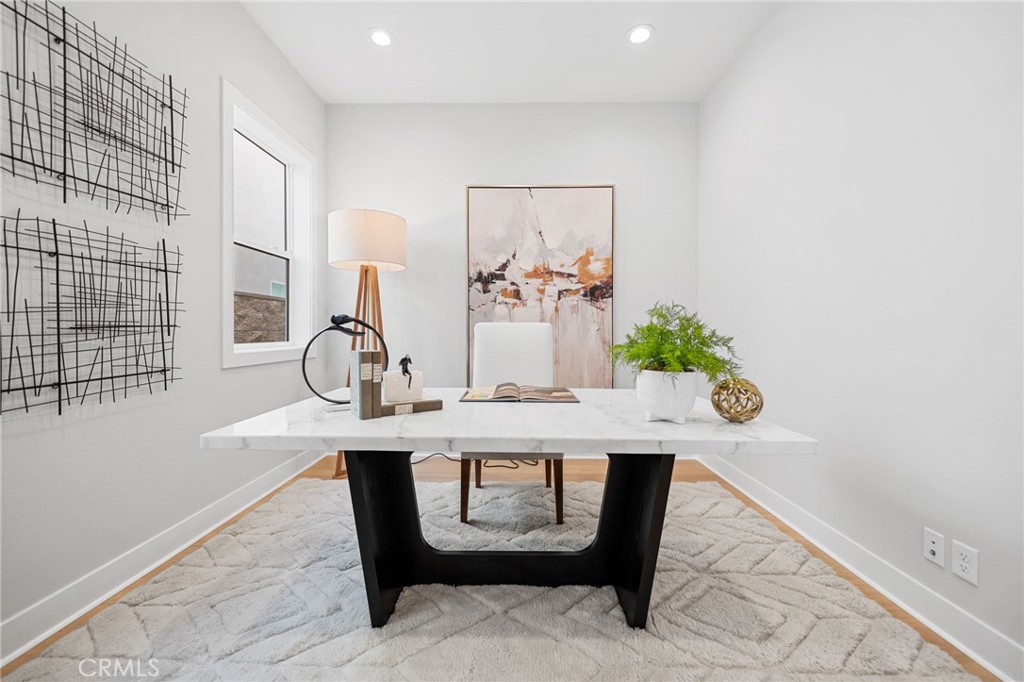 MLS #OC25239001 image #9