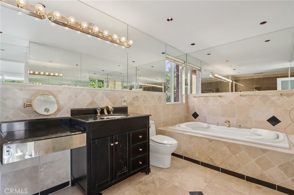 MLS #SR25265177 image #16