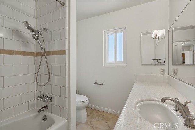 Detail Gallery Image 22 of 29 For 3737 E 2nd St #301,  Long Beach,  CA 90803 - 3 Beds | 2 Baths
