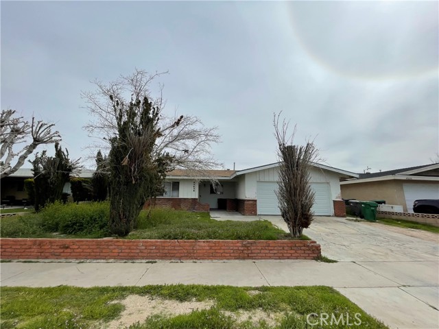 45638 Fig Avenue, Lancaster, California 93534, 4 Bedrooms Bedrooms, ,2 BathroomsBathrooms,Single Family Residence,For Sale,Fig,AR24061318
