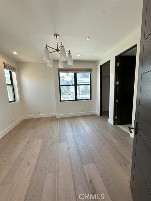 Detail Gallery Image 28 of 36 For 230 2nd St, Huntington Beach,  CA 92648 - 3 Beds | 3/2 Baths