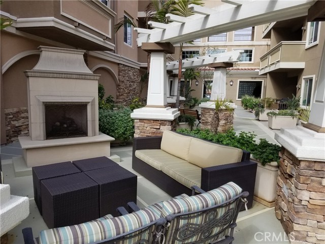 2750 Artesia Boulevard, Redondo Beach, California 90278, 2 Bedrooms Bedrooms, ,2 BathroomsBathrooms,Residential,Sold,Artesia,SW17030812