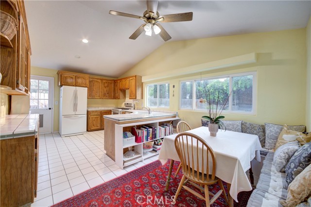 149 Vine Street, Paso Robles CA: https://media.crmls.org/medias/f24bc59c-dd19-4d1d-b17f-e968e99475e6.jpg