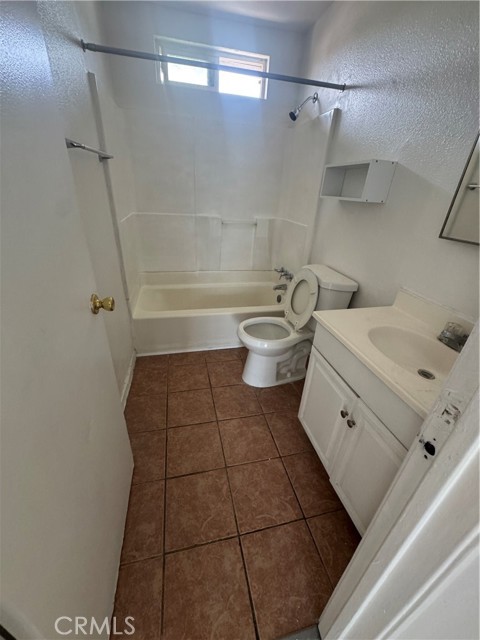 1215 W Oakland Avenue, Hemet CA: https://media.crmls.org/medias/f24c2616-b275-4a7c-8193-2cdcd1c8ba9e.jpg