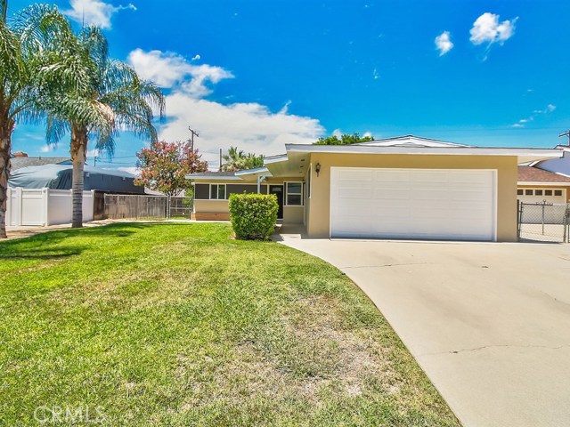 7857 Los Arboles Pl, Riverside, CA 92504