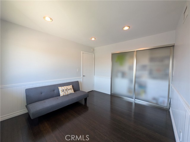 Detail Gallery Image 15 of 20 For 20291 Bancroft Cir, Huntington Beach,  CA 92646 - 4 Beds | 2/1 Baths