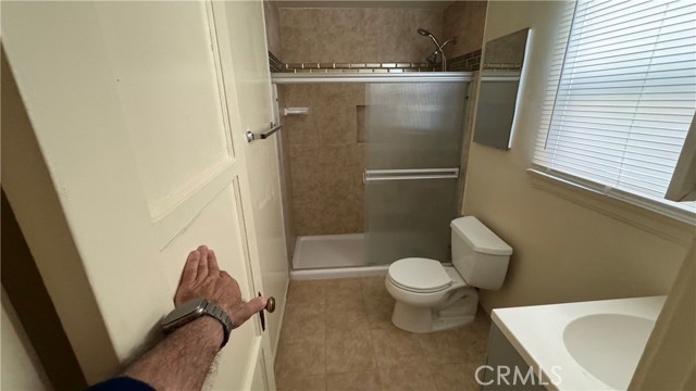 Detail Gallery Image 15 of 17 For 508 S Chevy Chase Dr, Glendale,  CA 91205 - – Beds | – Baths