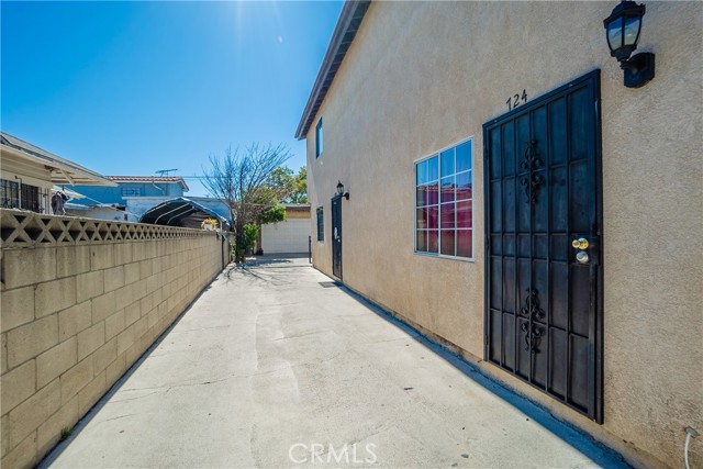Image 3 for 724 W 52nd Pl, Los Angeles, CA 90037