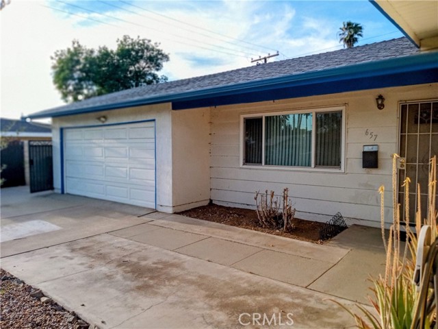 657 Glenhill Drive, Riverside CA: https://media.crmls.org/medias/f24d57ef-4b3e-4e6b-b8b0-31850cc9787a.jpg
