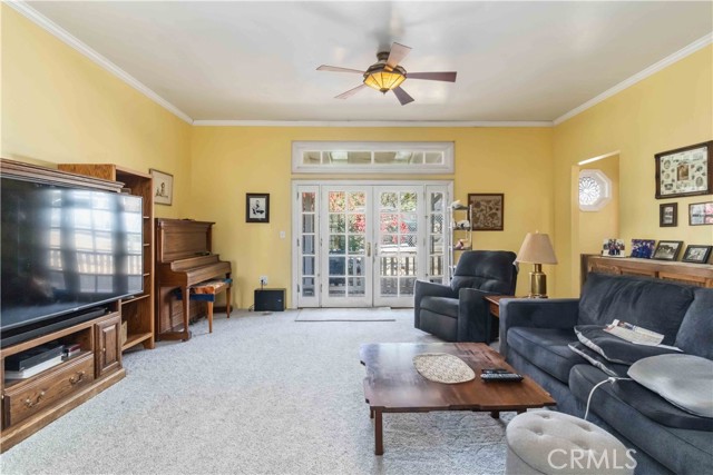 Detail Gallery Image 12 of 53 For 10457 Variel Ave, Chatsworth,  CA 91311 - 6 Beds | 5 Baths