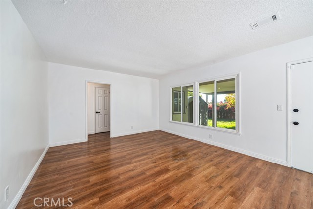 Detail Gallery Image 7 of 33 For 324 Albert, Pomona,  CA 91767 - 4 Beds | 2 Baths