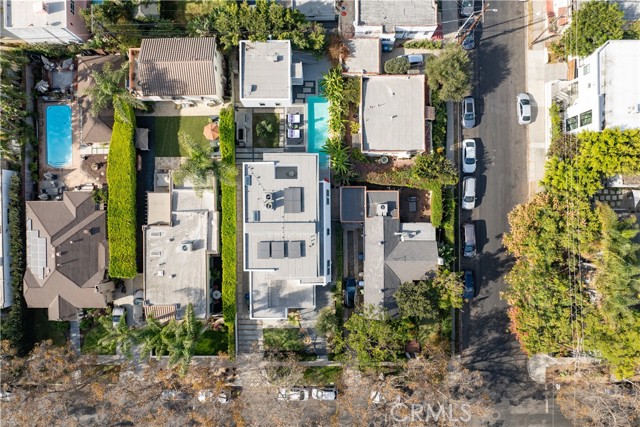 Detail Gallery Image 10 of 43 For 753 N Orange Dr, Los Angeles,  CA 90038 - 5 Beds | 3/3 Baths