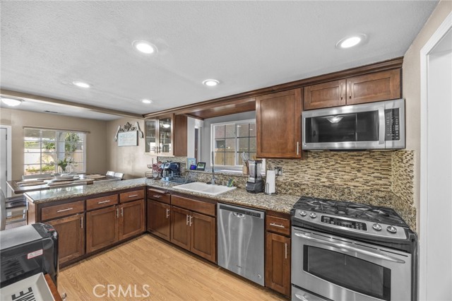 1629 Glenview Drive, Perris CA: https://media.crmls.org/medias/f24df13b-908a-4872-ac47-bd0fca0d3158.jpg
