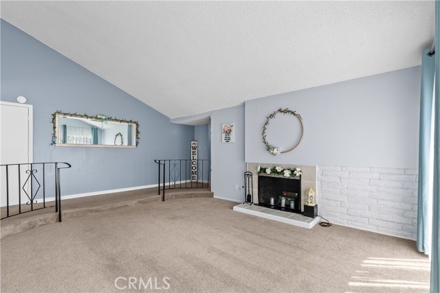 Detail Gallery Image 4 of 32 For 21469 Carol Sue Ln, Saugus,  CA 91350 - 3 Beds | 2 Baths