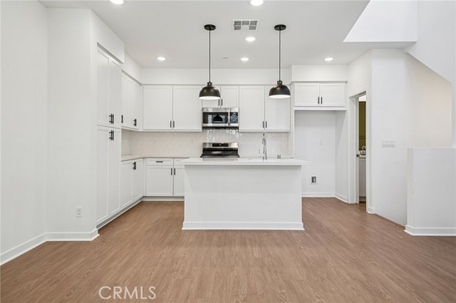 Detail Gallery Image 6 of 44 For 11048 Luminate, Rancho Cucamonga,  CA 91730 - 3 Beds | 2/1 Baths