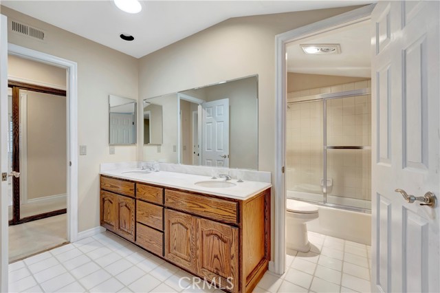 Detail Gallery Image 33 of 52 For 19371 Woodlands Dr, Huntington Beach,  CA 92648 - 3 Beds | 2/1 Baths