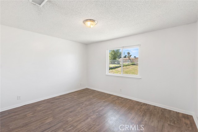 Detail Gallery Image 33 of 55 For 10278 Balsam Ave, Hesperia,  CA 92345 - 3 Beds | 2 Baths