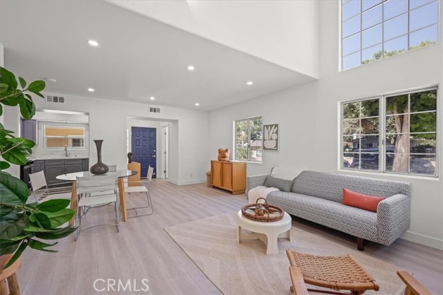 314 Lola Avenue, Pasadena CA: https://media.crmls.org/medias/f250cd21-266e-475b-a277-2be75f8b21be.jpg