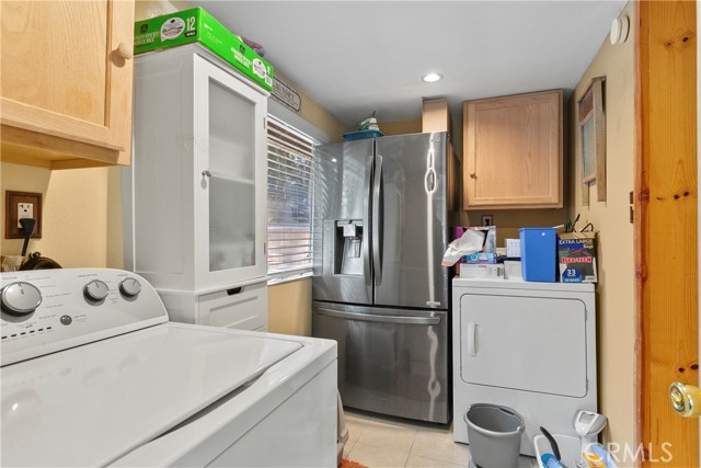 22864 Alder Lane, Crestline CA: https://media.crmls.org/medias/f25138f4-278b-409f-a4b5-7f98ba45f63a.jpg