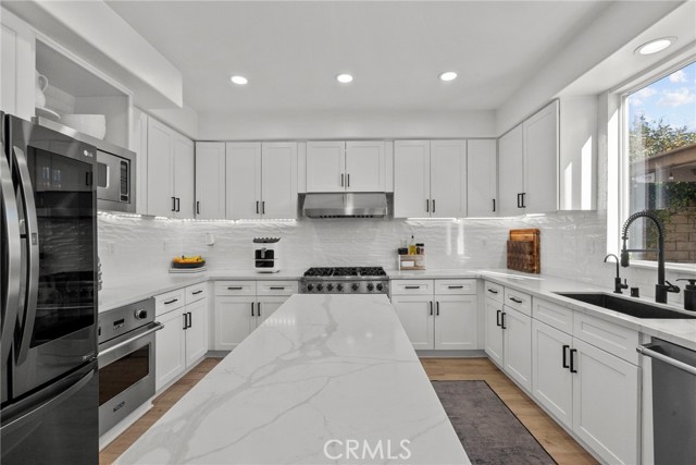 Detail Gallery Image 31 of 75 For 29228 Las Brisas Rd, Valencia,  CA 91354 - 5 Beds | 4 Baths