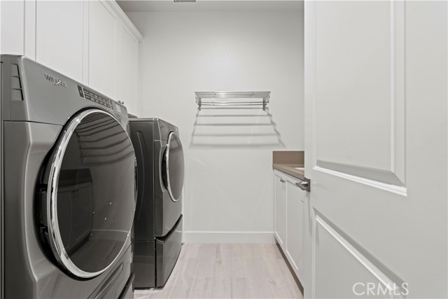 Detail Gallery Image 33 of 53 For 20526 W Deer Grass Ct, Porter Ranch,  CA 91326 - 5 Beds | 5/1 Baths