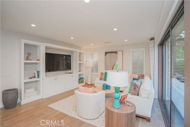 Detail Gallery Image 8 of 32 For 205 Oceano, Irvine,  CA 92602 - 3 Beds | 2/1 Baths