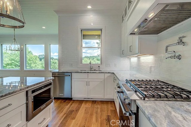 3434 Old Jonas Ridge Road, Outside Area (Outside Ca) CA: https://media.crmls.org/medias/f255e756-3d47-42f7-b716-9f87d4c48283.jpg