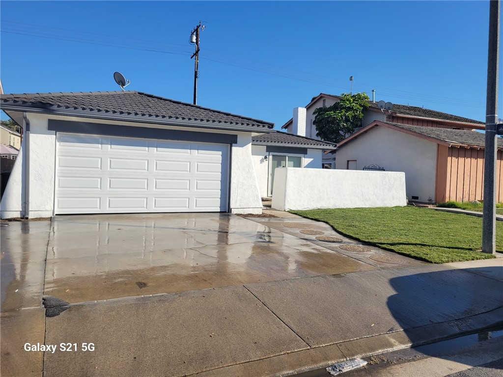 Image 3 for 5102 Meadow Wood Ave, Lakewood, CA 90712