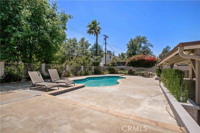 17206 Nugent Place, Granada Hills CA: https://media.crmls.org/medias/f2564bc4-2c3f-497a-83c7-7f9b0f91ecf3.jpg