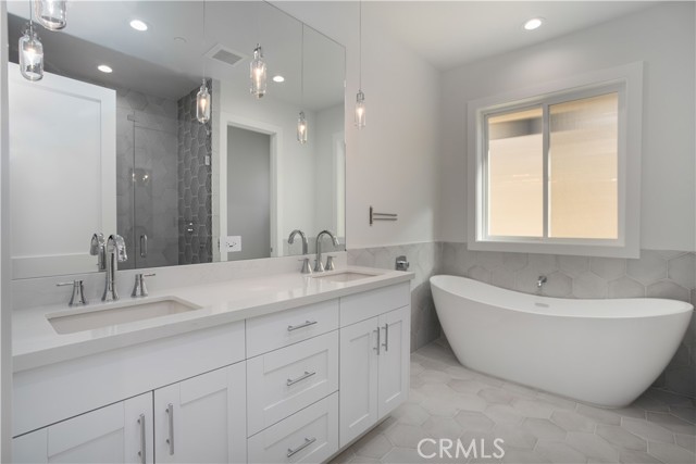 Elegant Master Bathroom