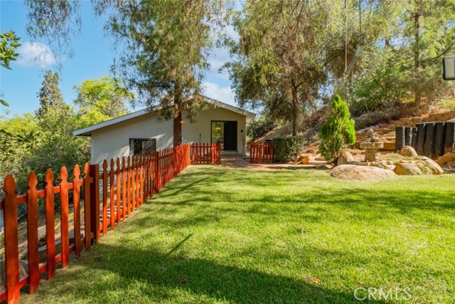 9530 Wheatland Avenue, Shadow Hills CA: https://media.crmls.org/medias/f257af3b-5c01-4cee-92b4-1014e7f99061.jpg