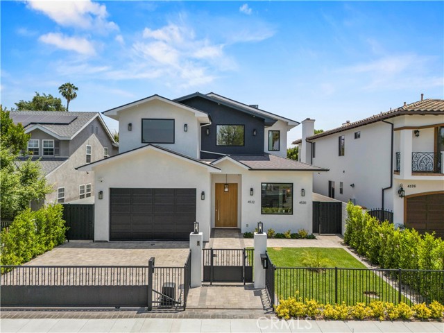 Detail Gallery Image 2 of 75 For 4532 Katherine, Sherman Oaks,  CA 91423 - 6 Beds | 6/1 Baths