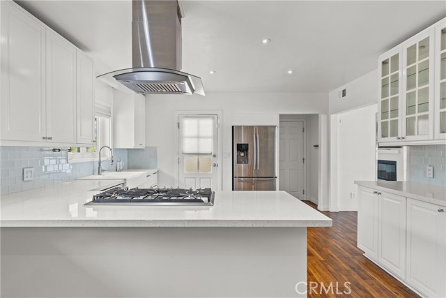 Detail Gallery Image 7 of 28 For 4506 El Abaca Pl, Tarzana,  CA 91356 - 4 Beds | 2/1 Baths