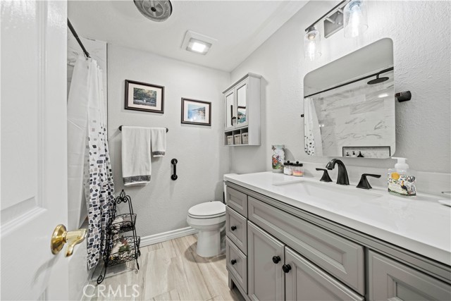 Detail Gallery Image 14 of 61 For 19439 Oak Crossing Rd, Newhall,  CA 91321 - 2 Beds | 2 Baths
