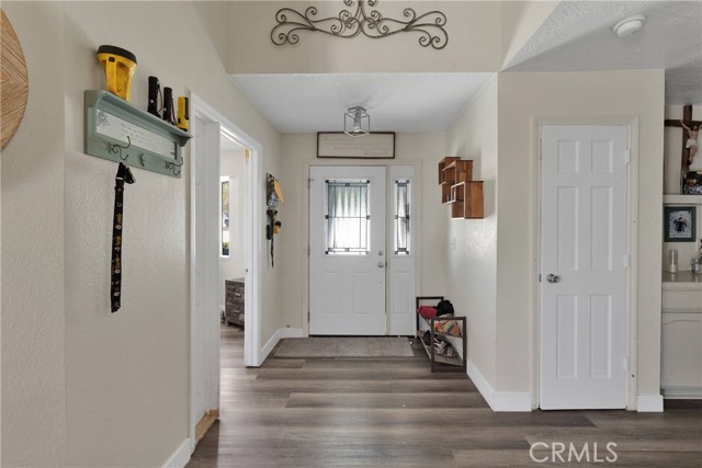 10325 Sheep Creek Road, Phelan CA: https://media.crmls.org/medias/f25b9805-8226-4493-9a08-039a5e28d456.jpg