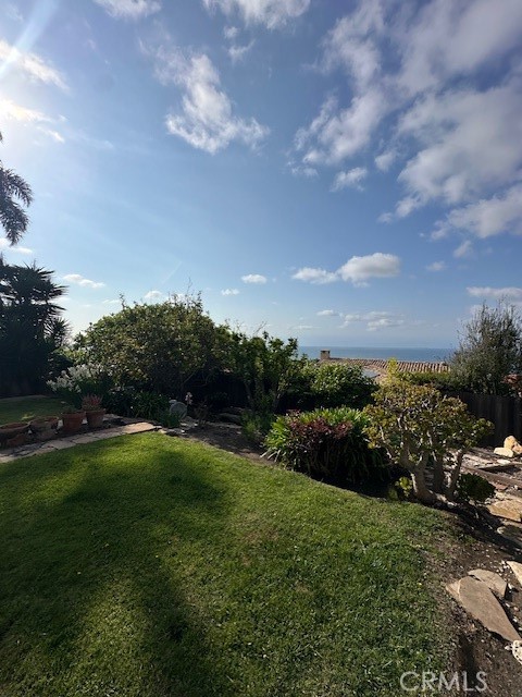 557 Via Almar, Palos Verdes Estates CA: https://media.crmls.org/medias/f25beac0-6815-4a01-8247-d6d2cb88b576.jpg