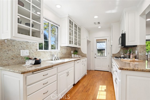 Detail Gallery Image 14 of 54 For 1735 N Lima St, Burbank,  CA 91505 - 3 Beds | 2 Baths