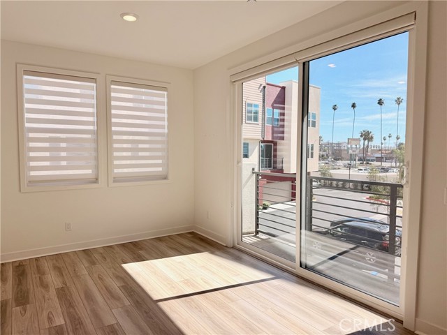 Detail Gallery Image 8 of 32 For 1677 W Lincoln #103,  Anaheim,  CA 92801 - 2 Beds | 2/1 Baths