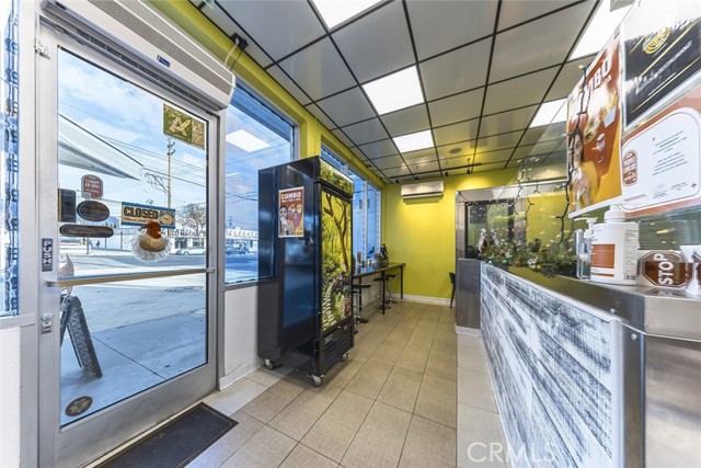  Commercial for Sale in Burbank, California