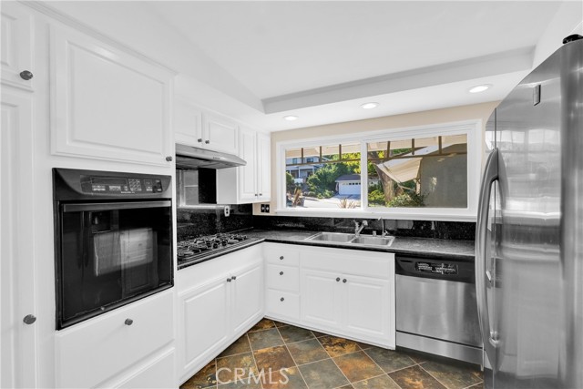 Detail Gallery Image 19 of 38 For 27104 Shorewood Rd, Rancho Palos Verdes,  CA 90275 - 3 Beds | 2 Baths