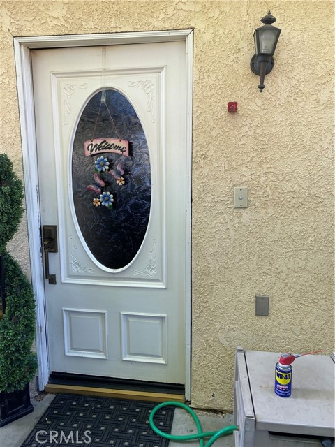 8105 Canby Avenue, 2 photo 2