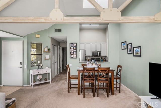 Detail Gallery Image 11 of 30 For 5744 E Creekside #37,  Orange,  CA 92869 - 1 Beds | 1 Baths