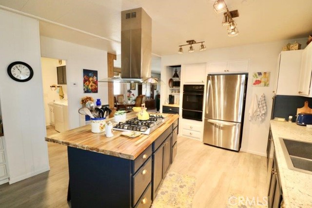 Detail Gallery Image 24 of 46 For 12726 Lake Forest Dr #25,  La Mirada,  CA 90638 - 2 Beds | 2 Baths