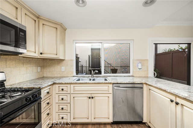 1629 Stonewood Court photo 13