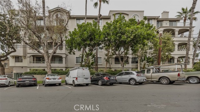 555 Maine Avenue, Long Beach CA: https://media.crmls.org/medias/f2616ff0-f877-4084-b313-649e69ebd6c4.jpg